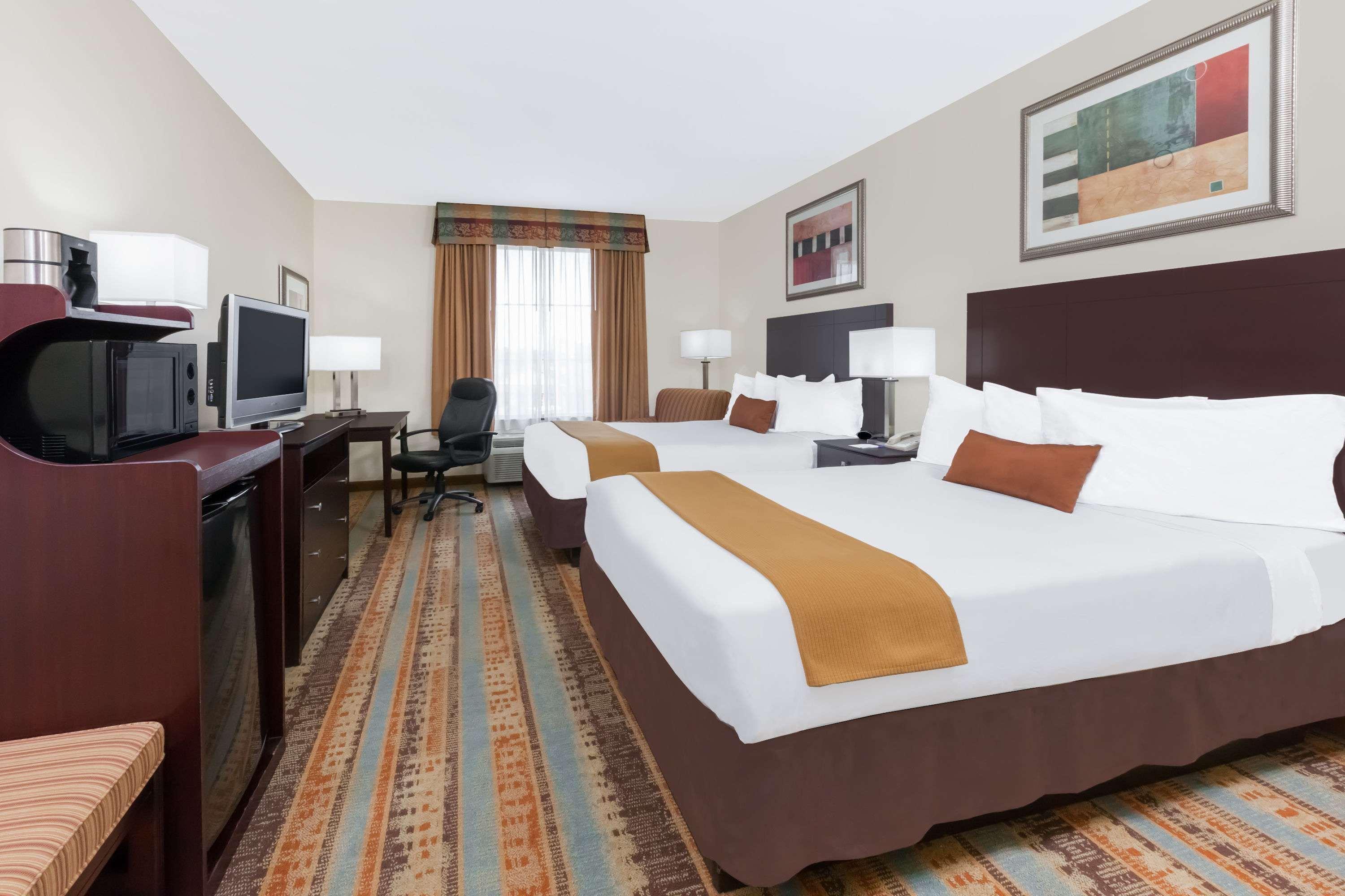 Baymont By Wyndham Henderson Hotel Exterior photo